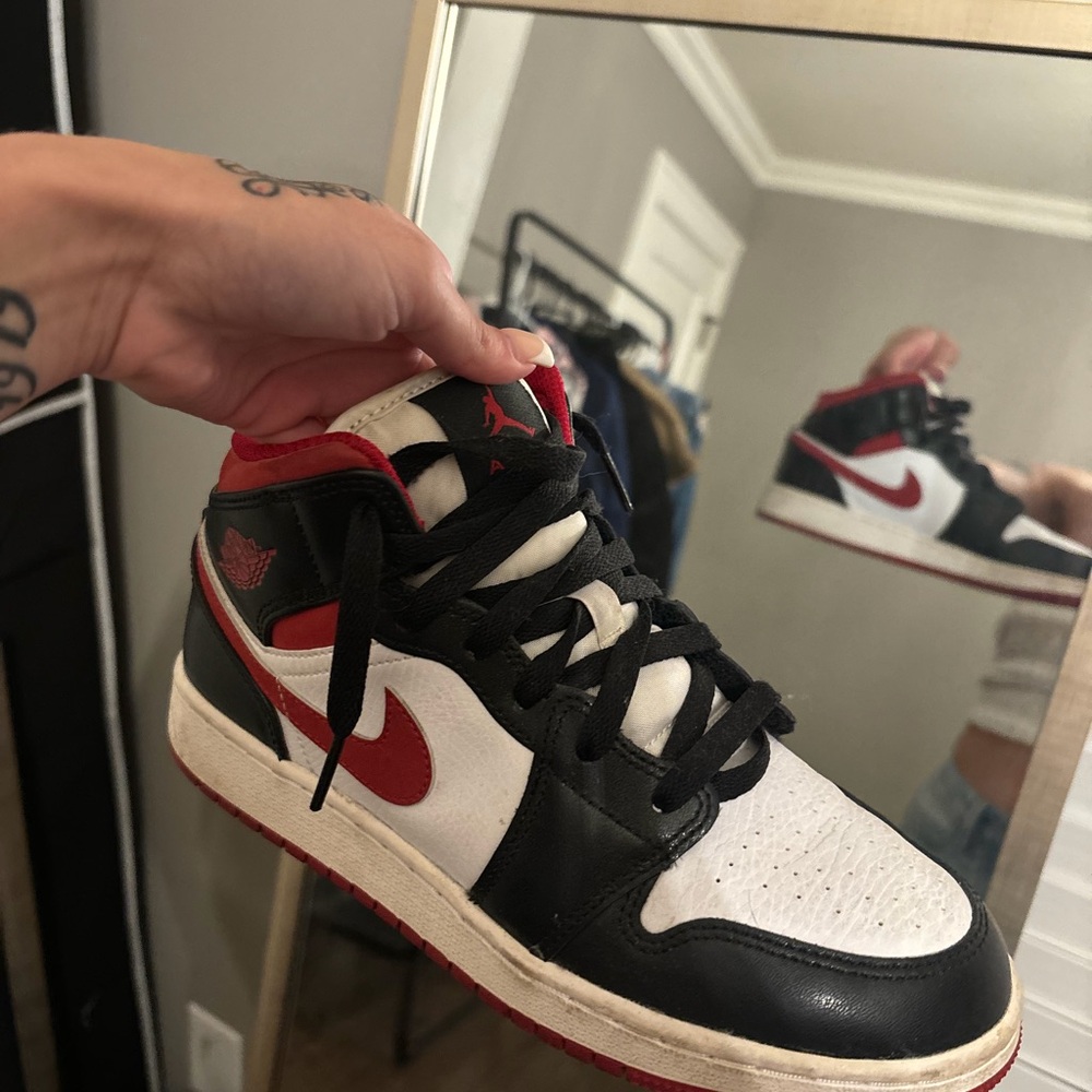 Nike Black and Red High-Top Sneakers